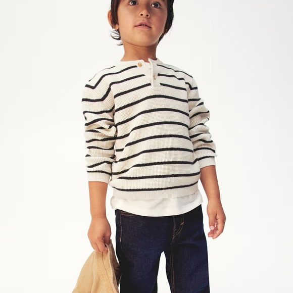 H&M Sweater - Picture 1 of 9